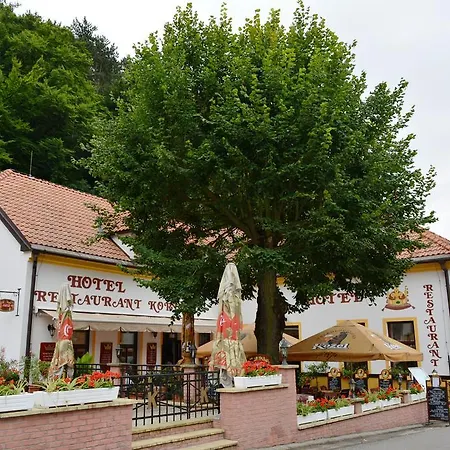 酒店 Koruna 卡尔施泰因