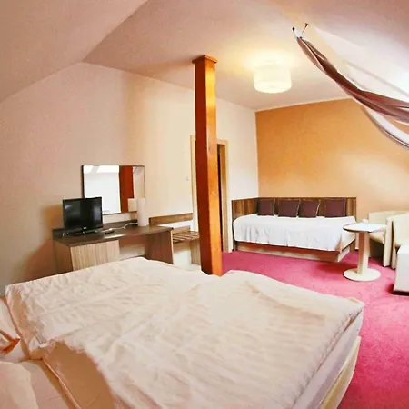 Koruna 3* Karlštejn