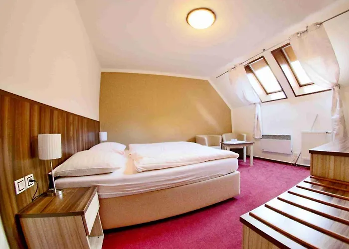 Koruna 3* Karlštejn
