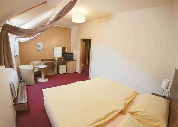 Koruna Hotel 3*